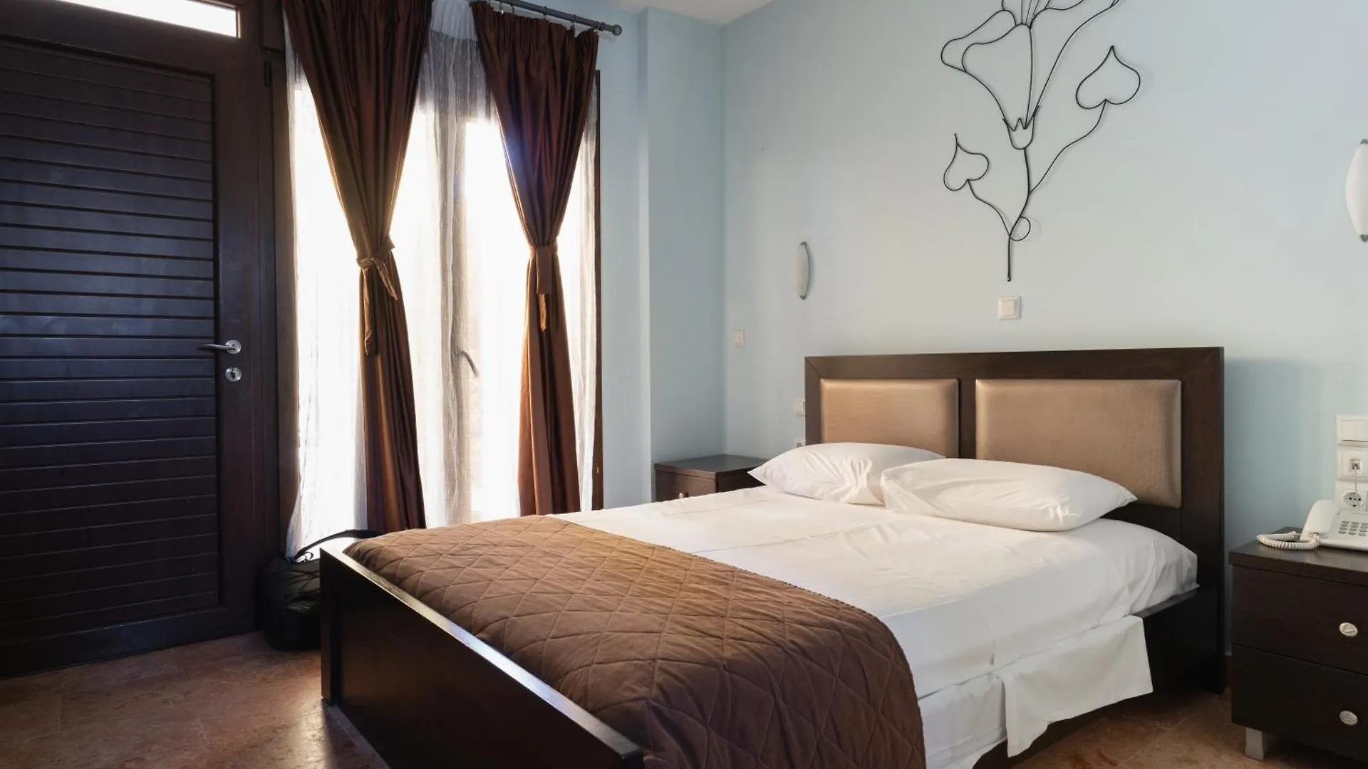 ***  Hotel Makednos نيكيتي اليونان